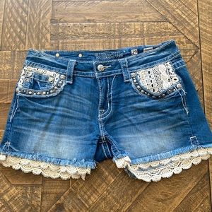 Miss Me Signature Denim Shorts Size 29